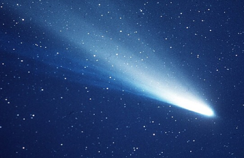 Populární Halleyova kometa. 